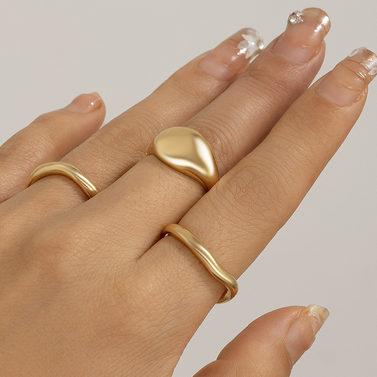 Minimally irregular lava open smooth ring set, niche hollow arc-shaped design ring